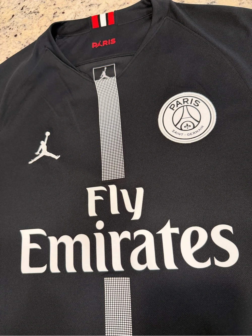 Paris Saint-Germain PSG x Jordan 2018/19 Third Jersey Men’s Medium Black